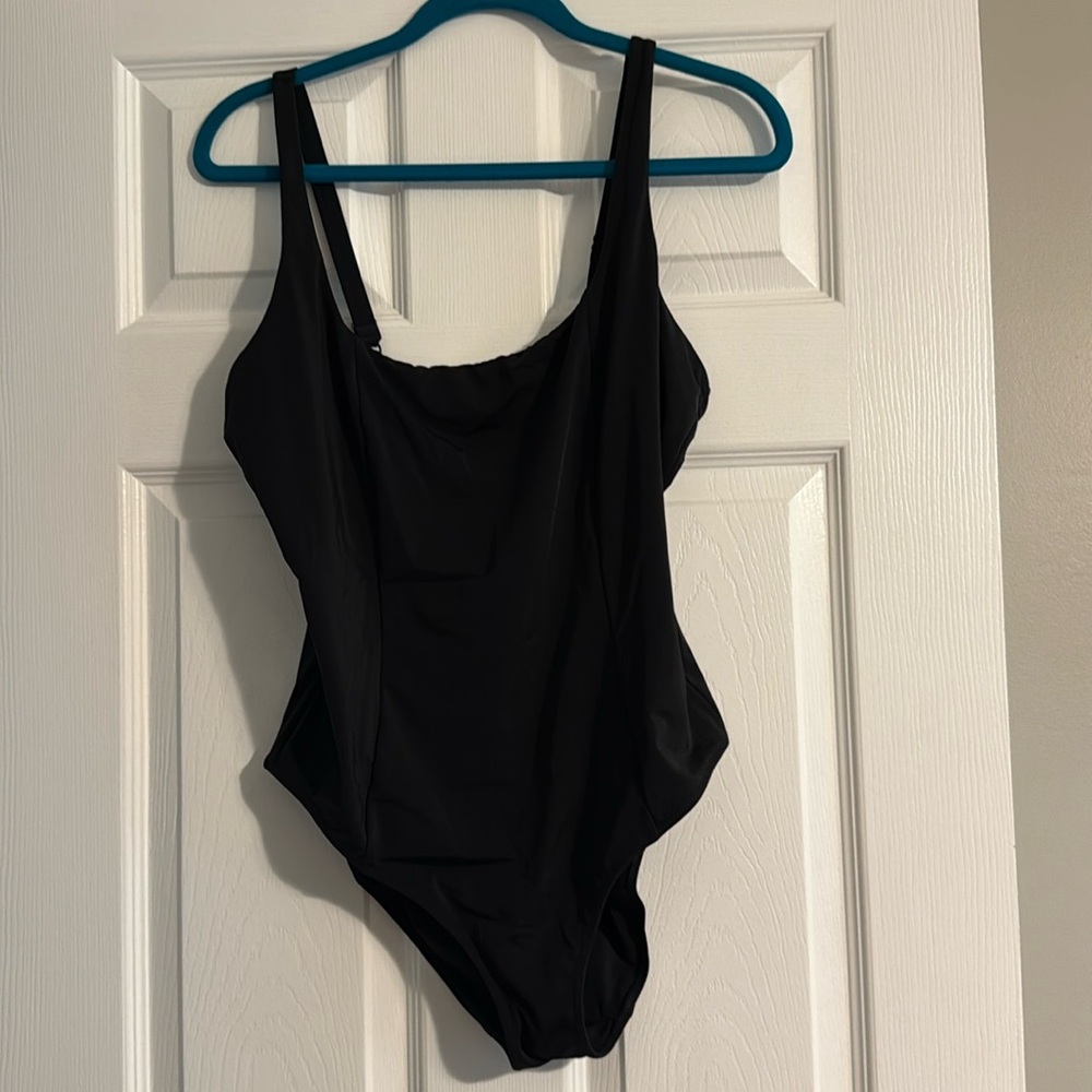 Yitty Swimsuit Womens XL Black One Piece Fabletics Shaping Swim Waist Cinching